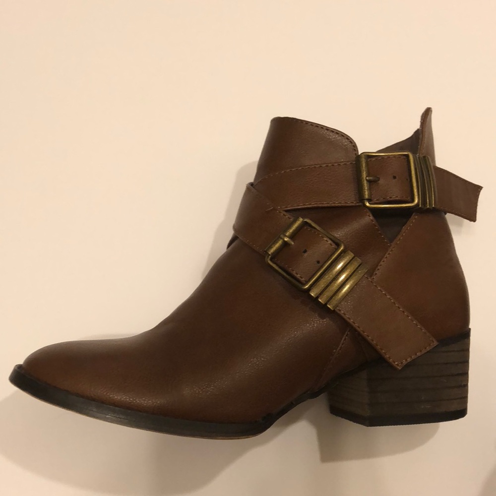 ✨Breckelles booties - Picture 1 of 4